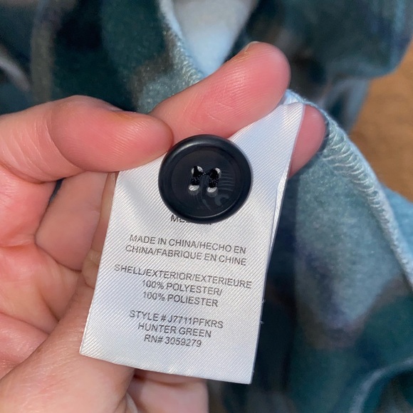 Shacket - Picture 6 of 6